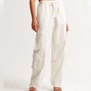Abercrombie High Rise Baggy Cargo Pant